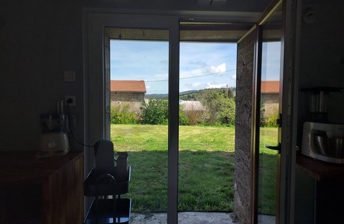 Aix-la-Fayette House | House in the open air, 1000 m'altitude