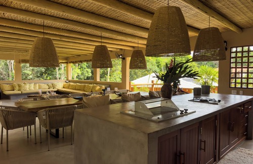 Trancoso House | House in Trancoso - Nightclub, Pool and Full Staff