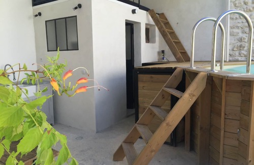 Saint-Gilles House | House near Arles with swimming pool