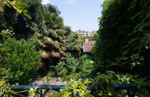 Dorsoduro Apartment | House of Guardians - Bright Apartment for 6 with Wonderful Terrace