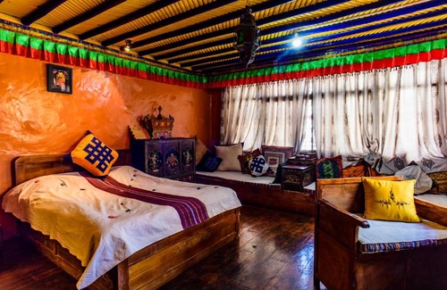 Chengguan District House | House Of Shambhala