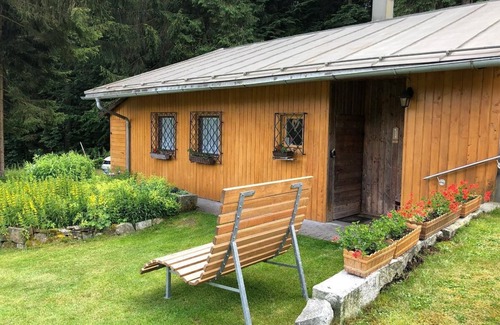 Hauzenberg Apartment | House on the mountain meadow with wood-burning stove