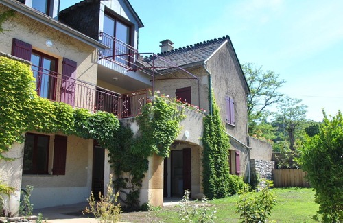 Ispagnac Villa | House - secure heated swimming pool - barbecue - plancha - free wifi