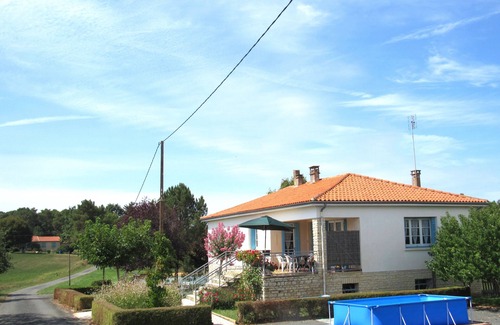 Capdrot House | House set in the Peaceful Countryside