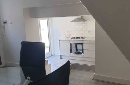 Llandudno House | House - Sleeps upto 20 people
