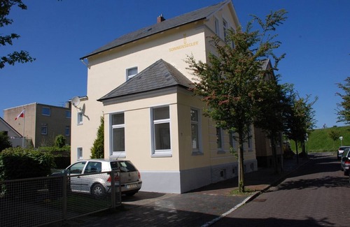 Doese Apartment | House Sonnensegler apartment "LEE" with charm up to 4 persons