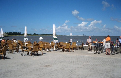 Doese Apartment | House Sonnensegler apartment "LEE" with charm up to 4 persons