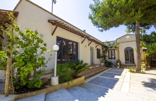 Arini Villa | House/Villa - MarsalaHouse with characterHouse with character
