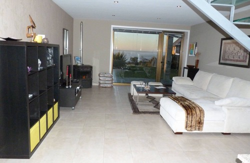 Dean Pequeno House | House /Villa - Porto do Son