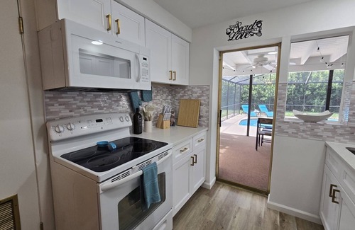 Bearss Plaza House | House w/Pool Prime Location Near Attractions, USF, Moffitt Private Parking