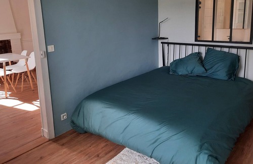 Cour-Maugis sur Huisne Apartment | House with garden in typical Percheron village