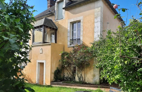 Cour-Maugis sur Huisne Apartment | House with garden in typical Percheron village