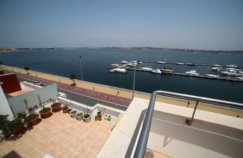 Barra Apartment | House with shared pool and garage 100 meters from the beach and overlooking the Ria
