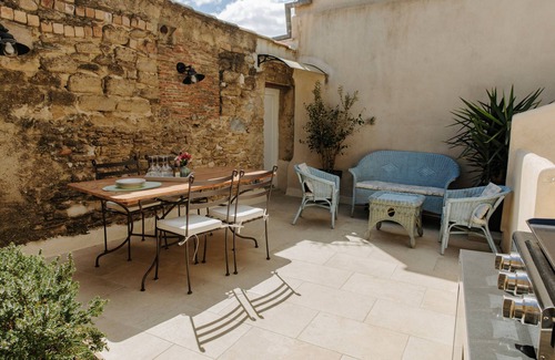 Chateauneuf-du-Pape House | House with Terrace, in the heart of Châteauneuf-du-pape Village