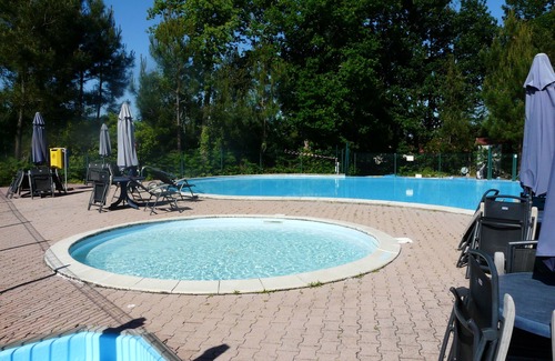 Saint-Julien-en-Born House | House with swimming pool in condominium