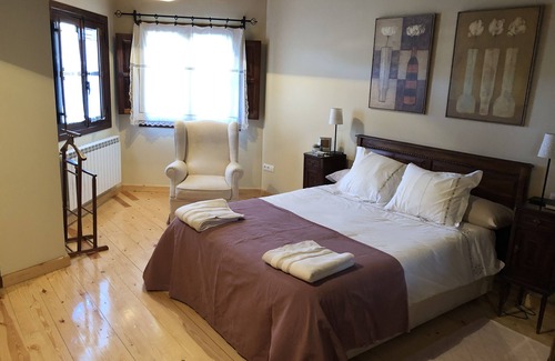 Penacaballera House | House with garden and pool in the Sierra de Bejar