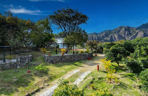 Tepoztlan House | House with Heated Pool with Solar Panels and Gym in Tepoztlán