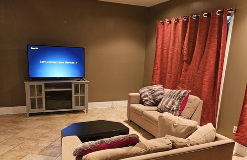 Laval House | House with Indoor pool/Private access to the river/Daily/Weekly/Monthy