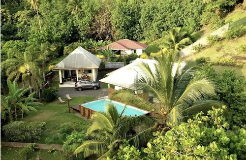 Moorea-Maiao House | House with large pool, close to lagoon access, ideal for couples or families.