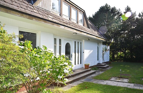 Nebel House | House with piano on a large plot - pure freedom