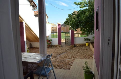 Cebrones del Rio Cottage | House with pool and garden in Cebrones del Río