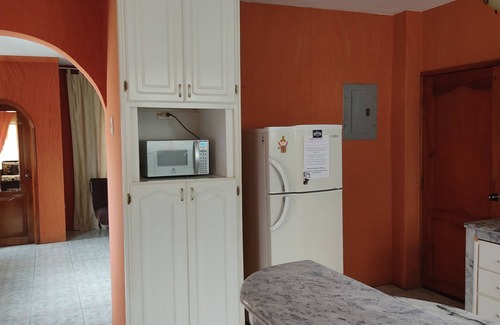 Manta House | House with pool and grill 4 minutes from the sea.