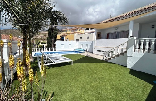 Chayofa House | House with pool and sea view