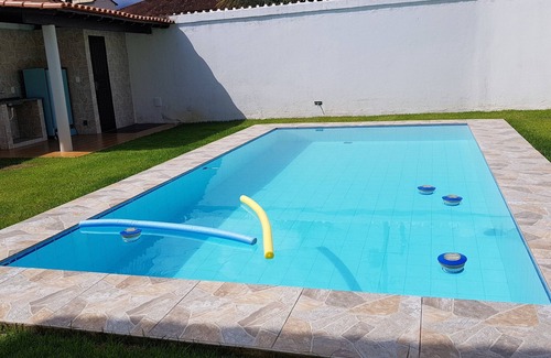 Bracui House | House with Pool, Barbecue, Deck and 5 Bedrooms in Condominium - Angra dos Reis