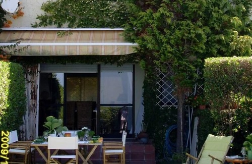 Praia das Macas Villa | House with pool, garden and sea view RENEWED IN 2015