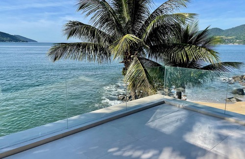 Costa Verde House | House with private beach and hydromassage in Portobello condominium!