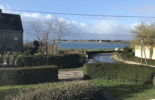 Reville House | House with seaview 30 meters from the beach