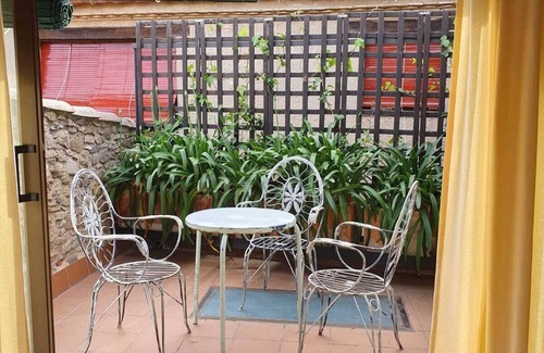 Peratallada House | House with space, lots of light and charm