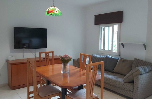 Mos House | House with swimming pool and private property 15 minutes from Vigo (pet friendly).