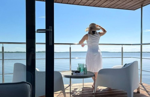 Łazy Boat Rental | Houseboat by Lake Jamno with Rooftop Terrace