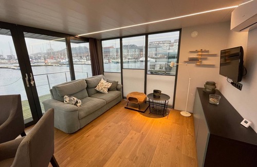 Murwik Boat Rental | Houseboat Fjord Moby Dick with roof terrace in Flensburg