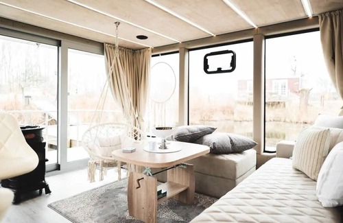 Domitz Apartment | Houseboat for 4 guests with 50m² in Dömitz (188578)