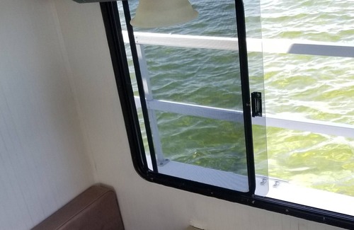 Key West Boat Rental | Houseboat in Paradise