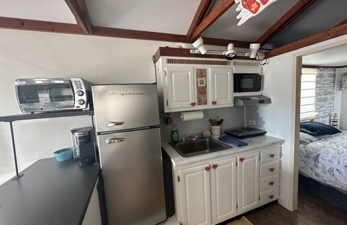 Dam Neck Boat Rental | Houseboat in Virginia Beach