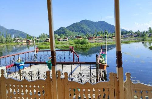 Srinagar Boat Rental | Houseboat Shamshad
