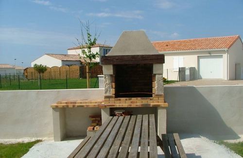 Saint-Georges-de-Didonne House | Houses for 12 people private indoor pool, 6 bedrooms, bbq enclosed garden