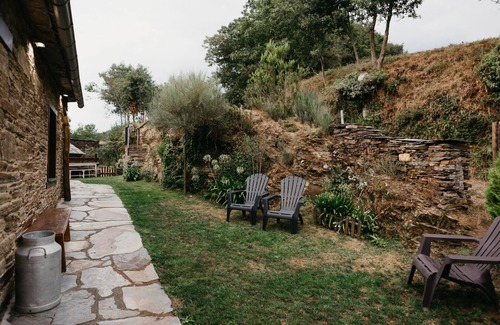 Samos Cottage | Houses of Outeiro for 8 people