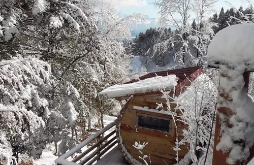 Mijoux Cabin | Housing / Barrel at the Col de la Faucille