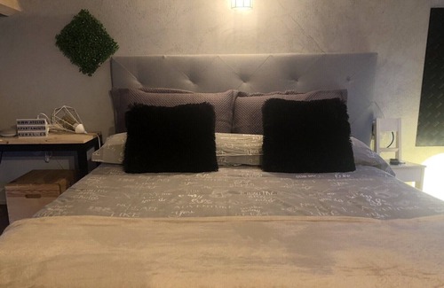 Velliza House | Housing with wifi and netflix. Ideal location to know the province