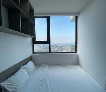 Hue Apartment | Huế ơi 4 Homestay Căn hộ 2 phòng ngủ view thành phố & cánh đồng
