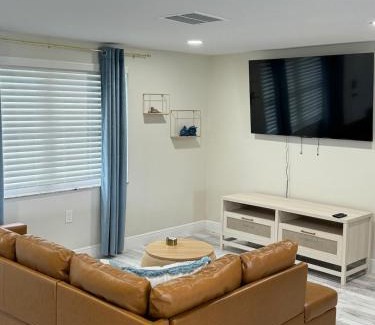 Hudson Beach Estates House | Hudson Beach Getaway and Dock