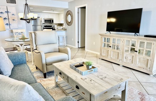 Ono Island Condo | Huge Balcony on the Second Floor Overlooking the Gulf & Splash Pad!