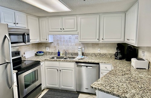 Ono Island Condo | Huge Balcony on the Second Floor Overlooking the Gulf & Splash Pad!