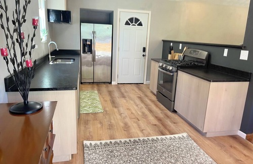 Machesney Park House | Huge house for large groups! Basketball court, arcade, putting green.4 bathroom