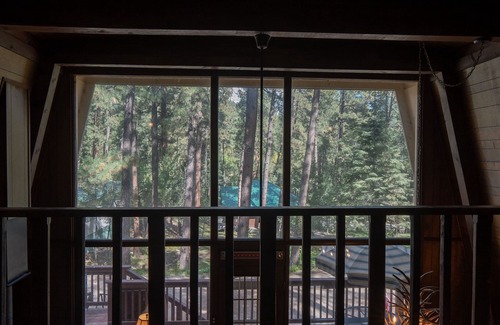Ruidoso Cabin | Huge House w/Room for the entire group! 5 bed/4 bath, large hot tub and deck!