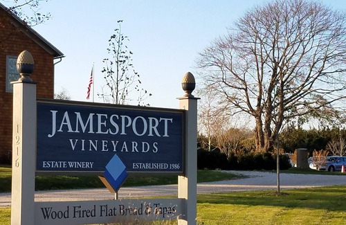Jamesport House | Huge Modern Jamesport Home with Decks & Balconies Near Beaches & Wineries!